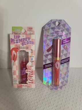 Lip Plumper Gloss - Sheer Red Matte Lipstick